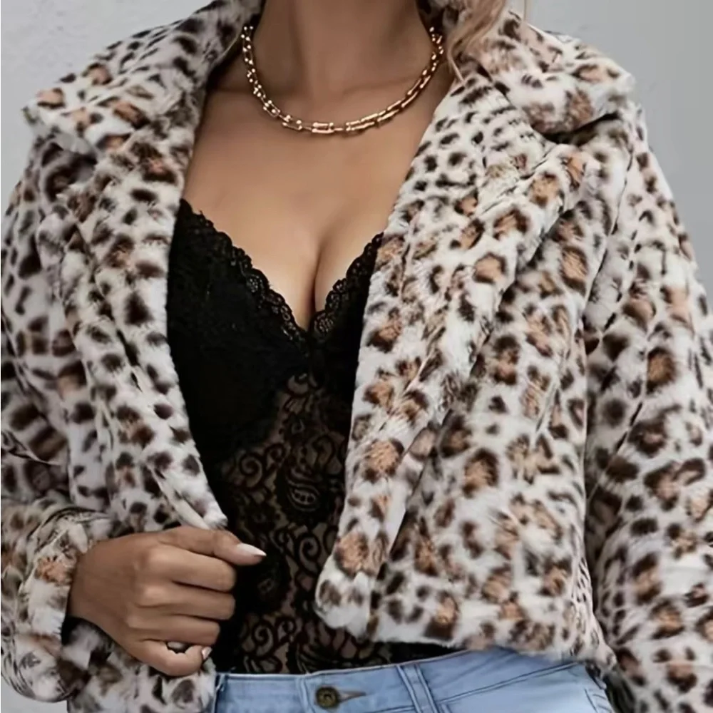 NWOT Leopard print teddy jacket, never worn - Picture 2 of 8